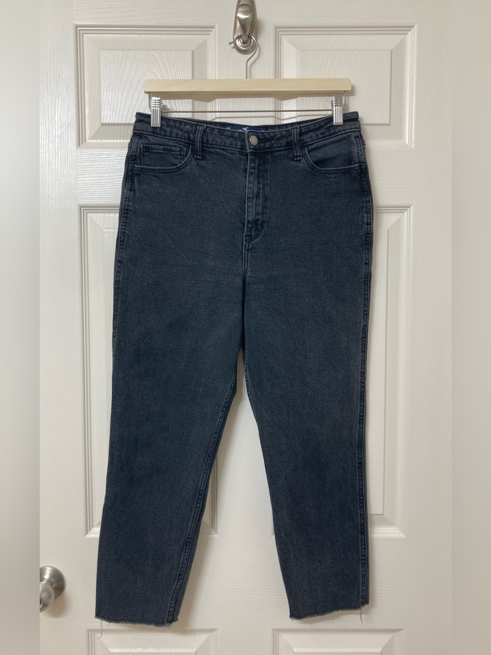 Hollister Washed Black Ultra High Rise Mom Jeans 30 Short Distressed Grunge Moto